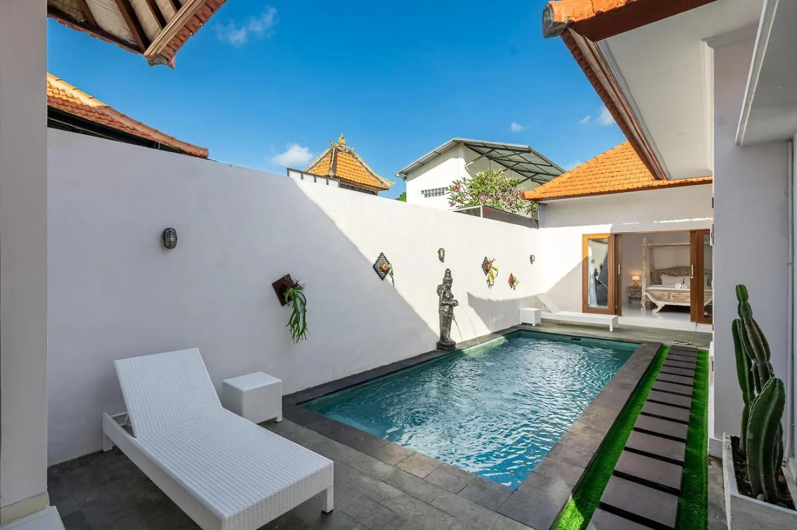 Modern 2Bdr Villa - Central Seminyak